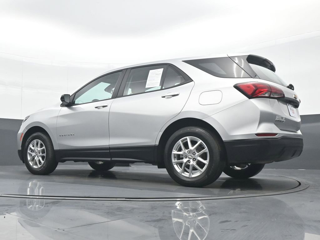Used 2022 Chevrolet Equinox LS image 19