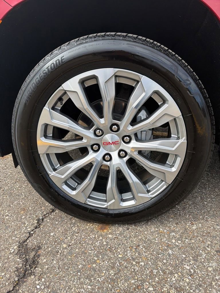 Used 2023 GMC Yukon XL Denali image 11