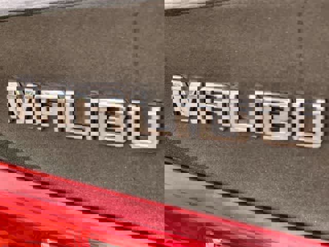 Used 2017 Chevrolet Malibu LT image 8