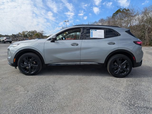 Certified 2025 Buick Envision Sport Touring image 4