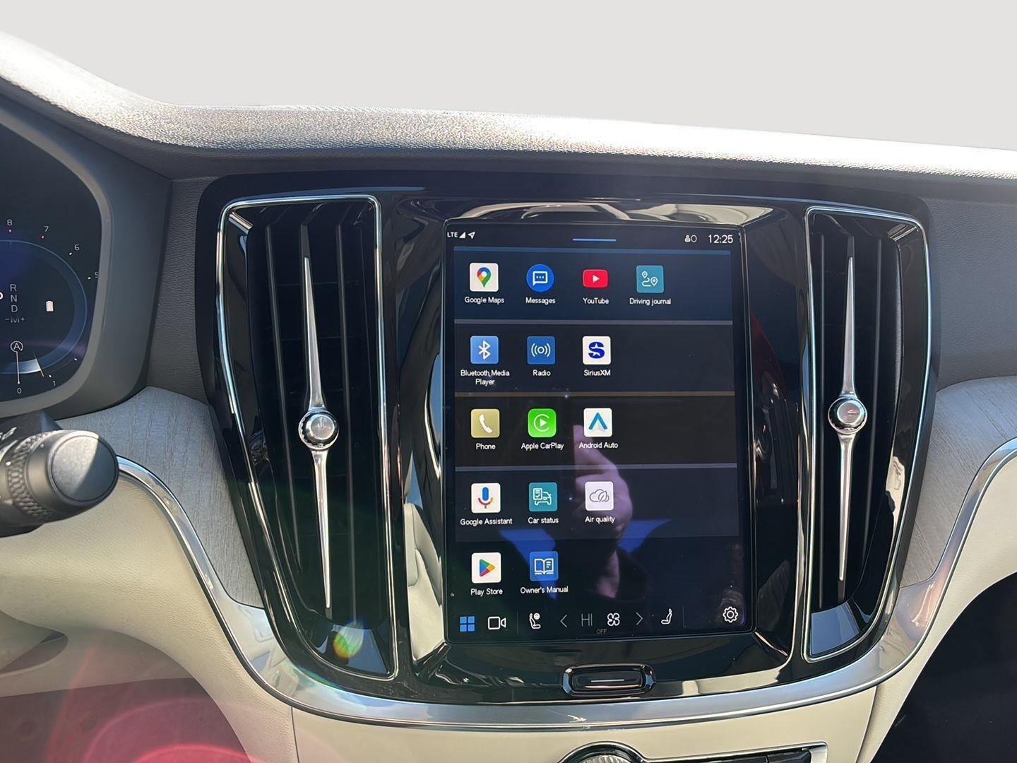 Used 2024 Volvo S60 B5 Plus w/ Climate Package image 29