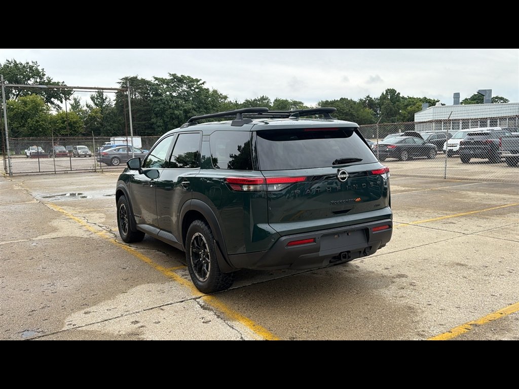 Used 2023 Nissan Pathfinder SV AWD/4WD image 4