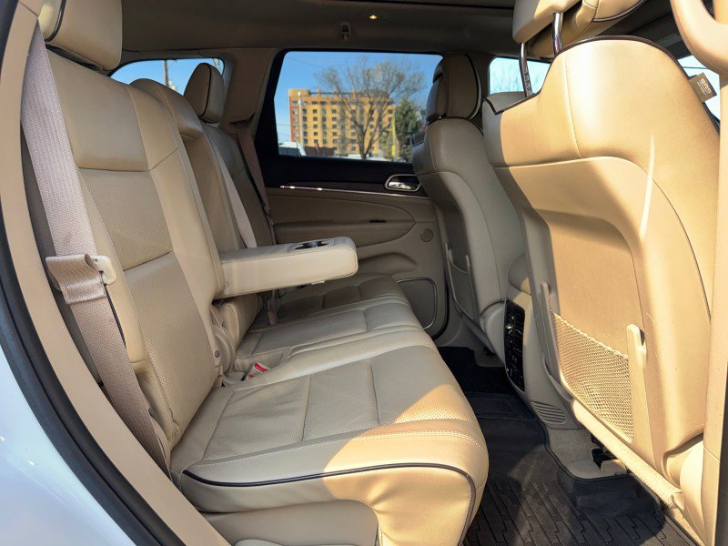 Used 2016 Jeep Grand Cherokee Overland image 31