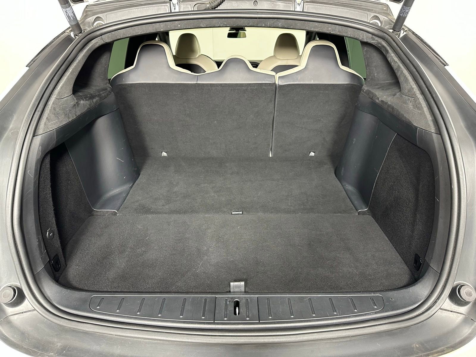 Used 2020 Tesla Model X Long Range image 29