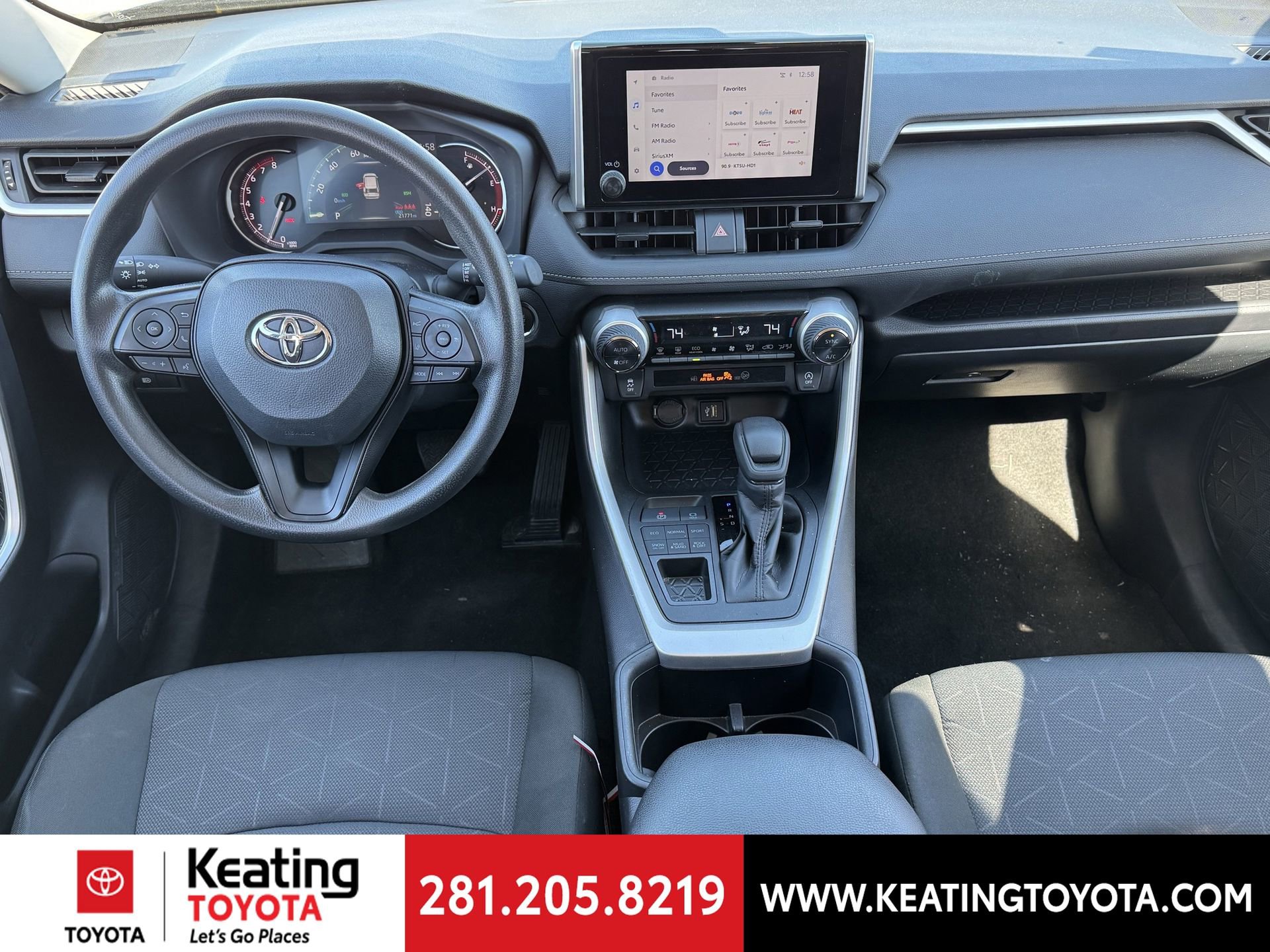 Used 2025 Toyota RAV4 XLE image 11