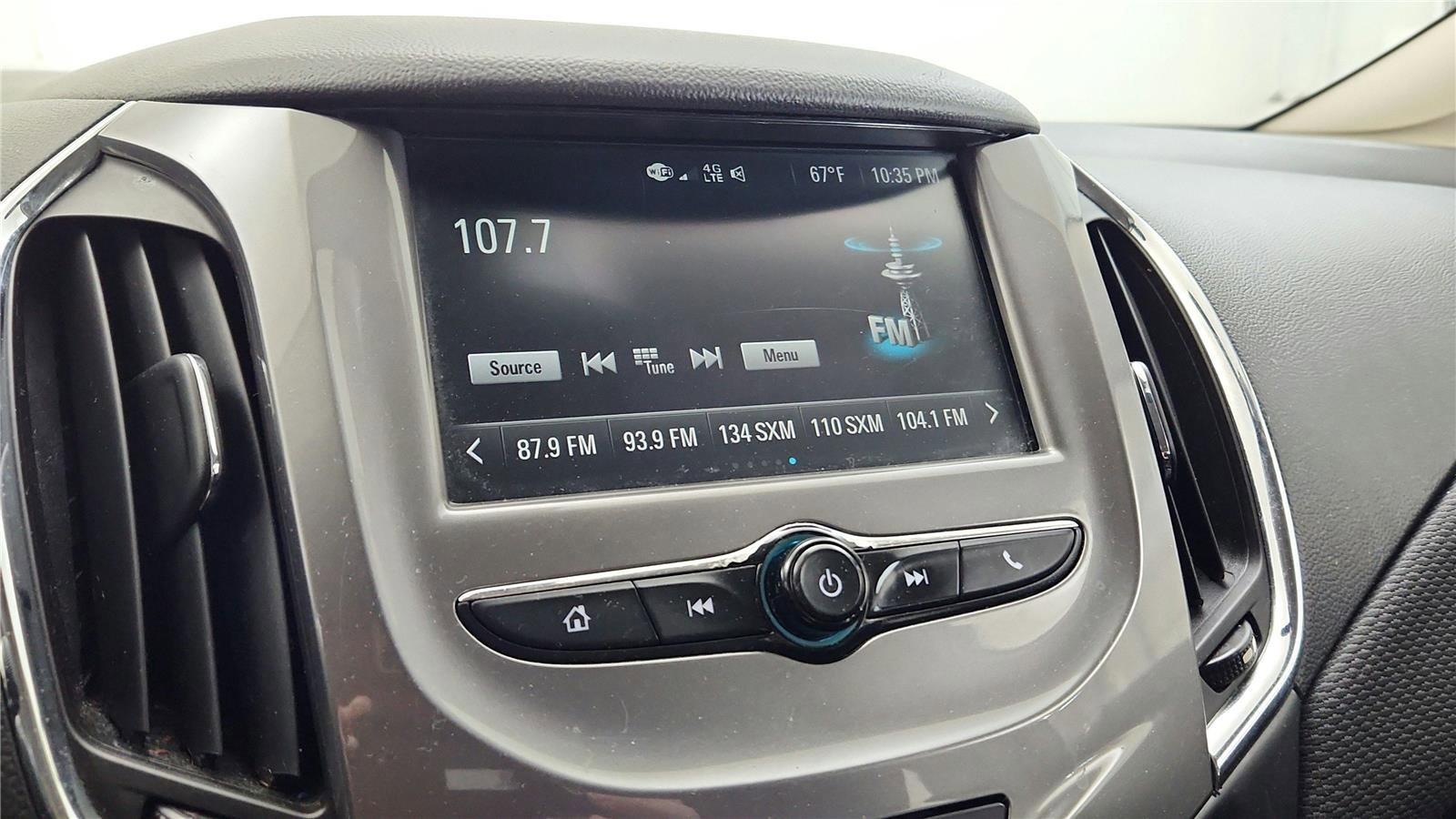 Used 2017 Chevrolet Cruze LT FWD image 57