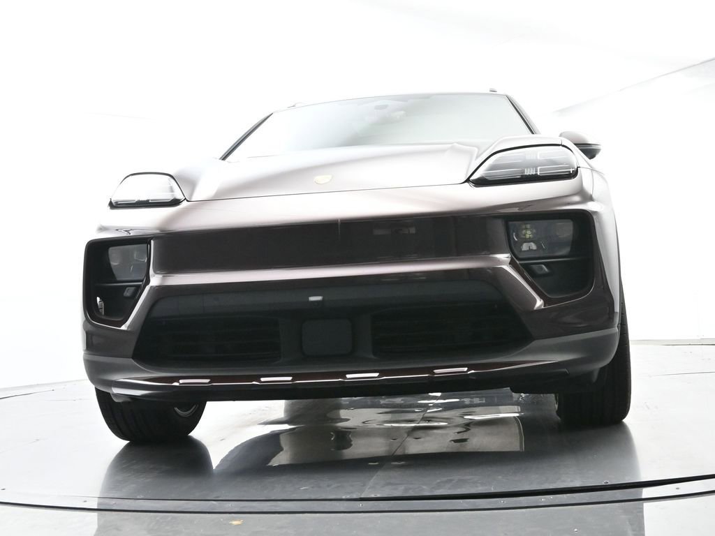Certified 2025 Porsche Macan Electric image 55