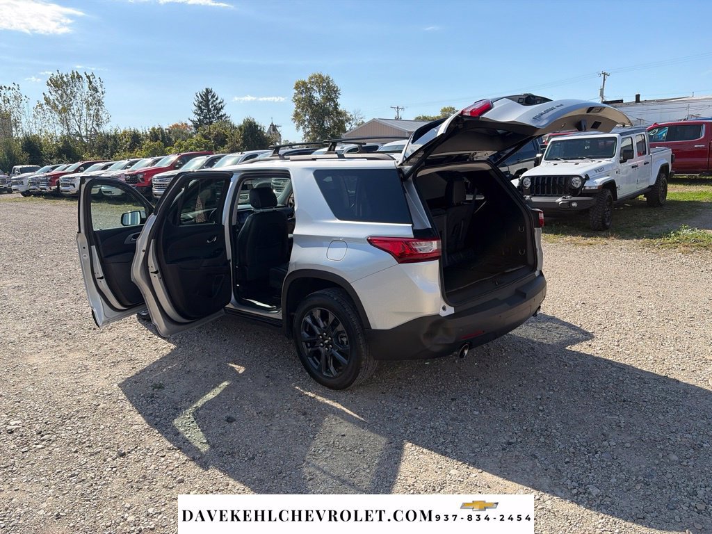 Used 2020 Chevrolet Traverse RS w/ LPO, Floor Liner Package AWD/4WD image 29