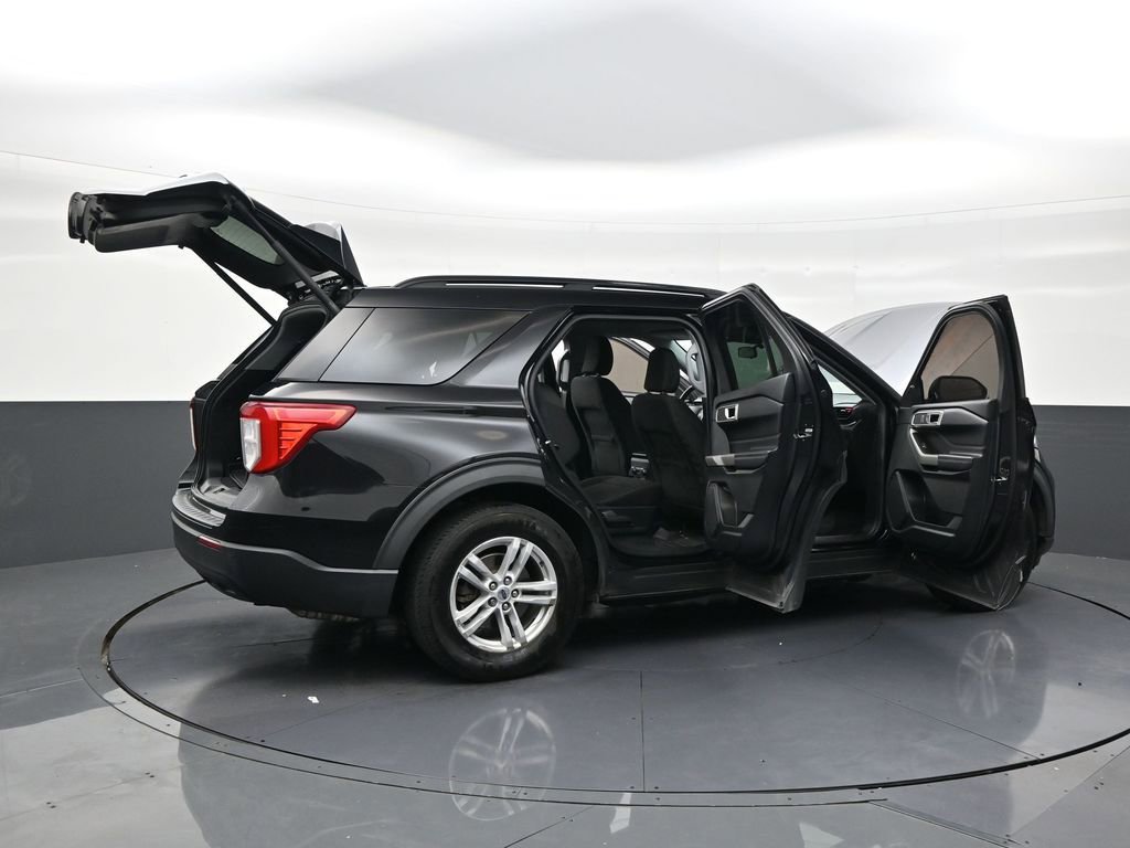 Used 2021 Ford Explorer XLT image 28