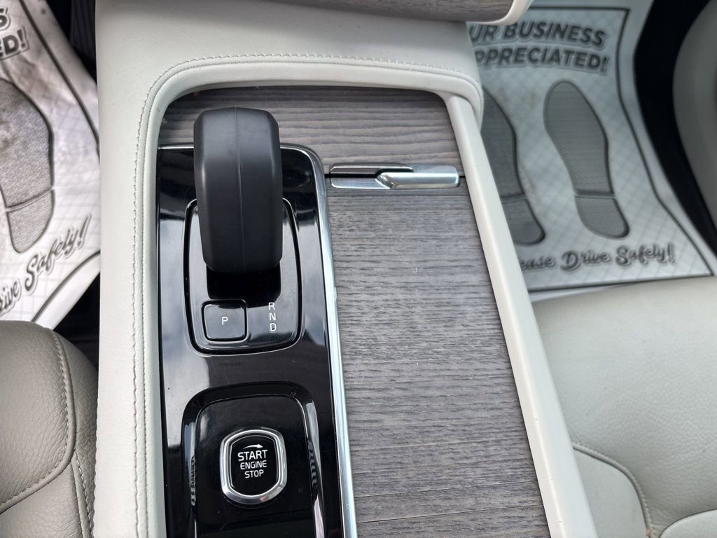 Certified 2023 Volvo XC90 B6 Plus w/ Protection Package Premier image 25