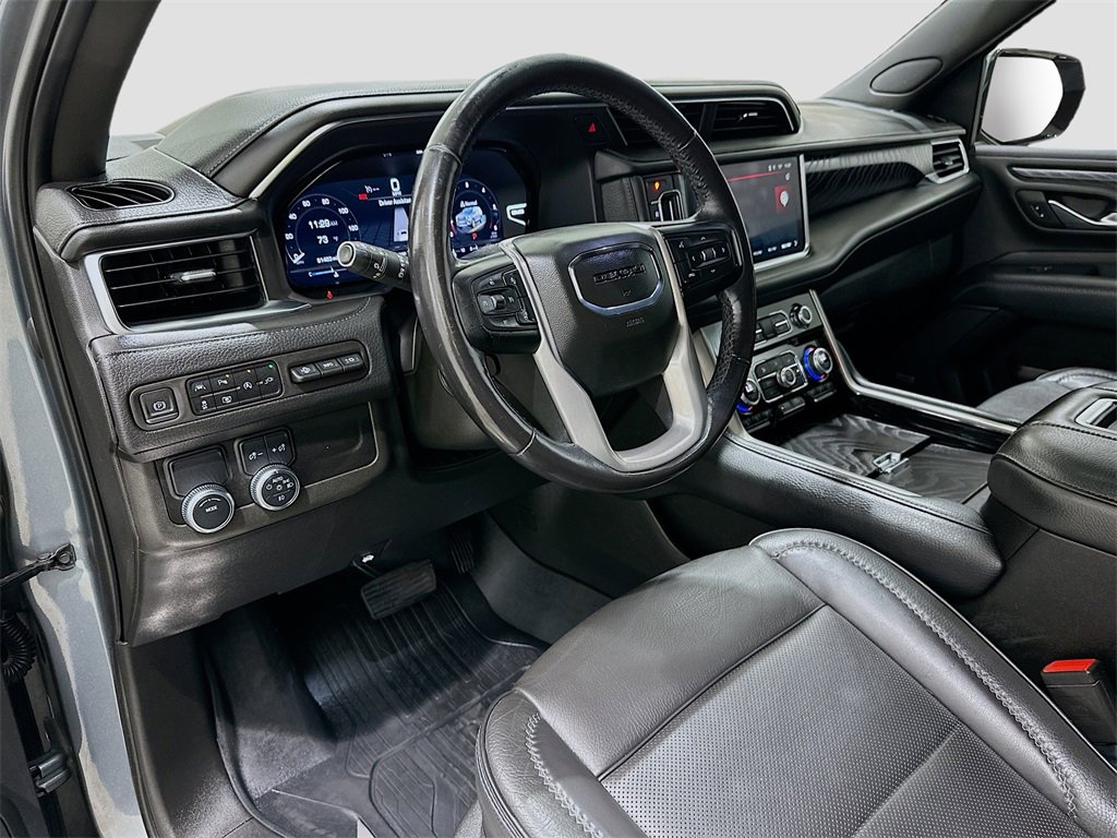 Used 2022 GMC Yukon XL Denali image 9