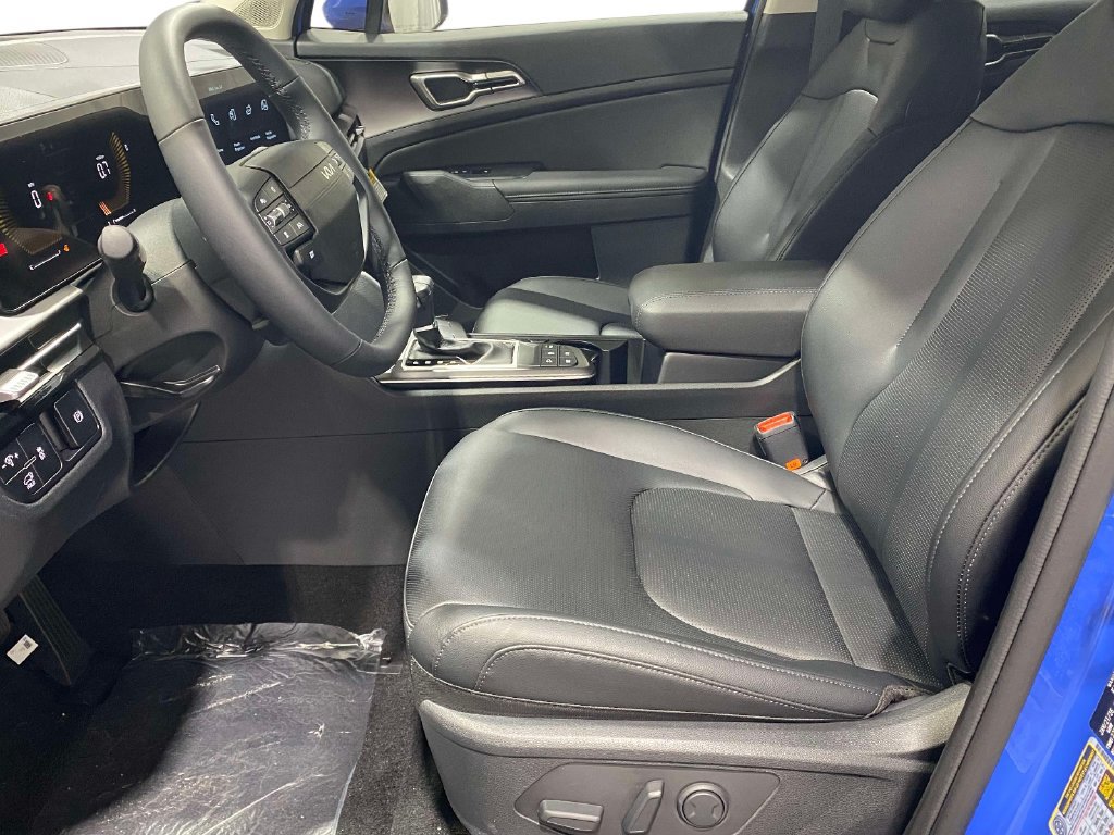 New 2026 Kia Sportage EX FWD image 16