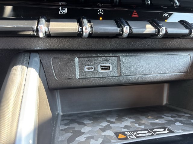 Certified 2023 Chevrolet Colorado Z71 w/ Z71 Convenience Package 2 AWD/4WD image 28