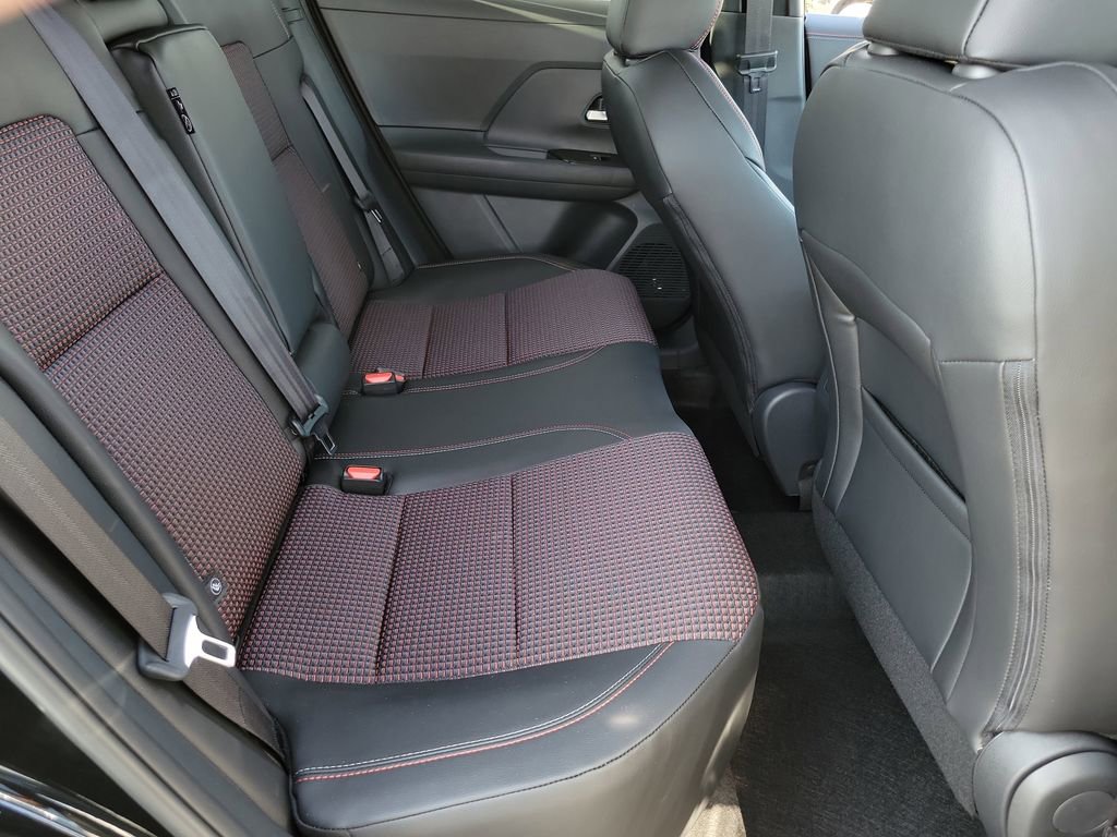 New 2026 Nissan Kicks SR image 15