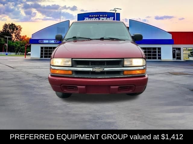Used 2001 Chevrolet S10 Pickup LS w/ Preferred Equipment Group RWD image 2