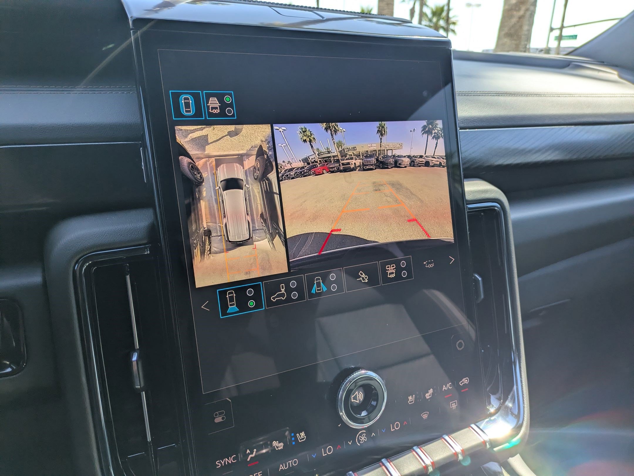 Certified 2025 GMC Yukon XL AT4 w/ AT4 Premium Plus Package AWD/4WD image 21
