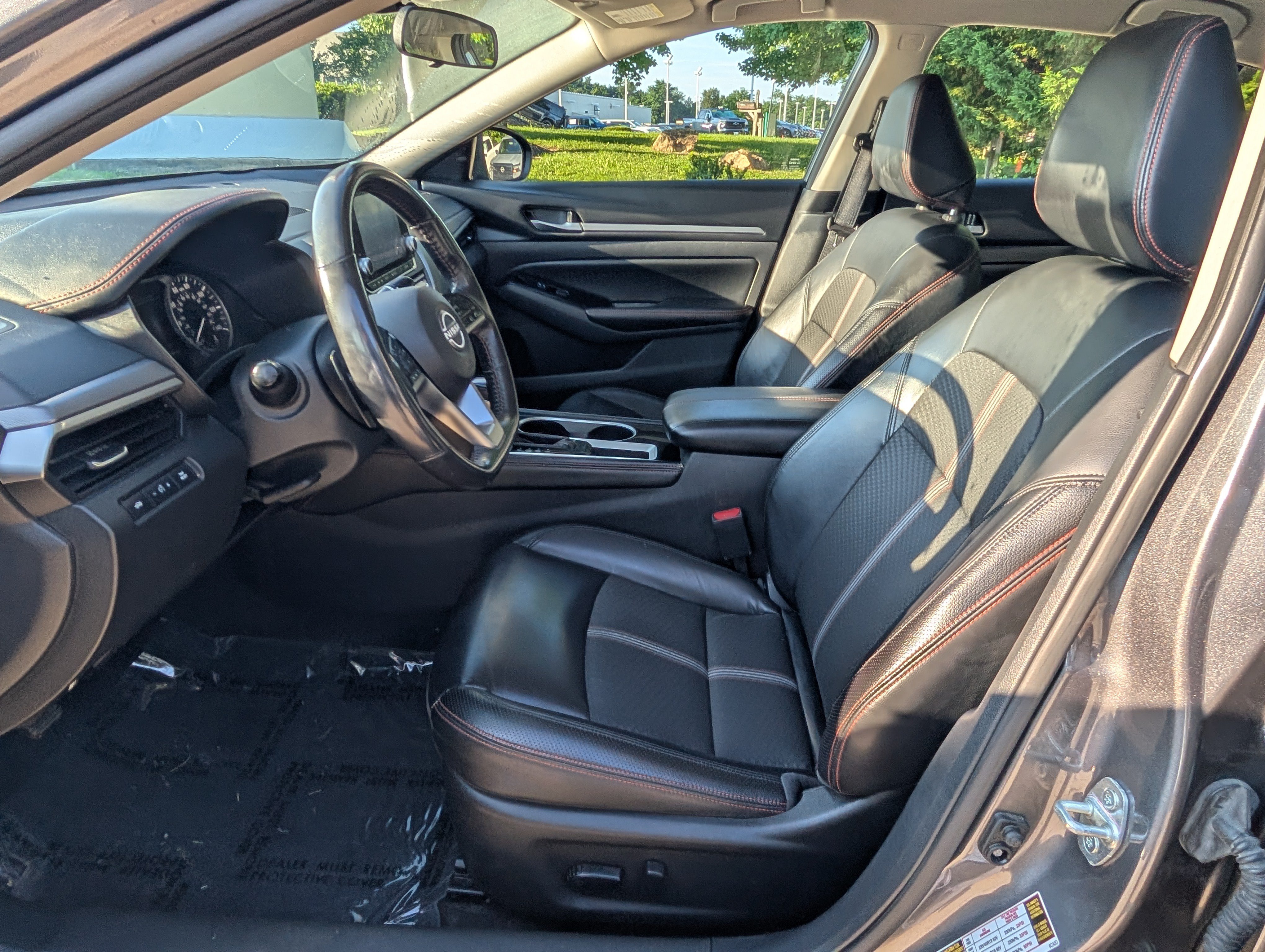 Used 2024 Nissan Altima 2.5 SR FWD image 16