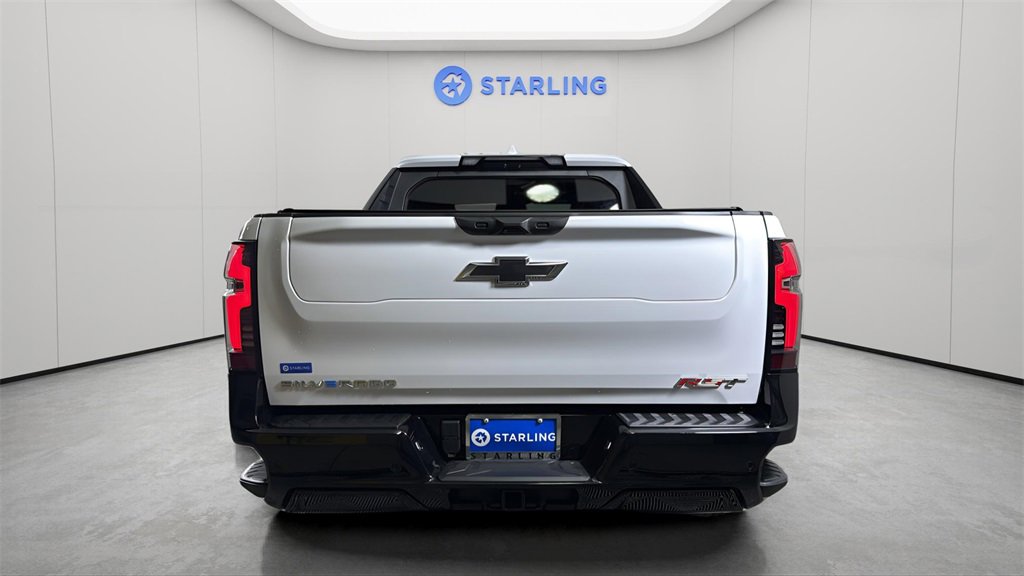 Used 2025 Chevrolet Silverado EV RST image 7