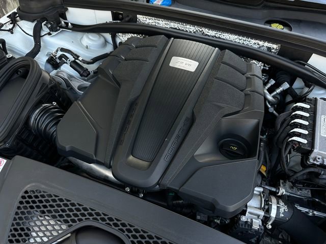 Used 2021 Porsche Macan Turbo image 46