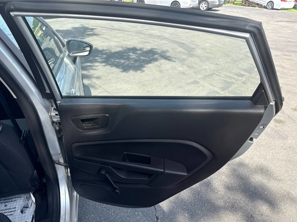 Used 2017 Ford Fiesta S image 13