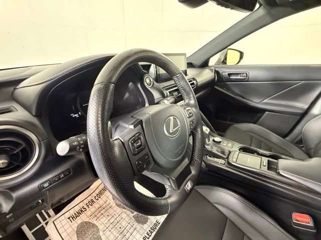 Used 2022 Lexus IS 350 F Sport w/ Dynamic Handling Package RWD image 5