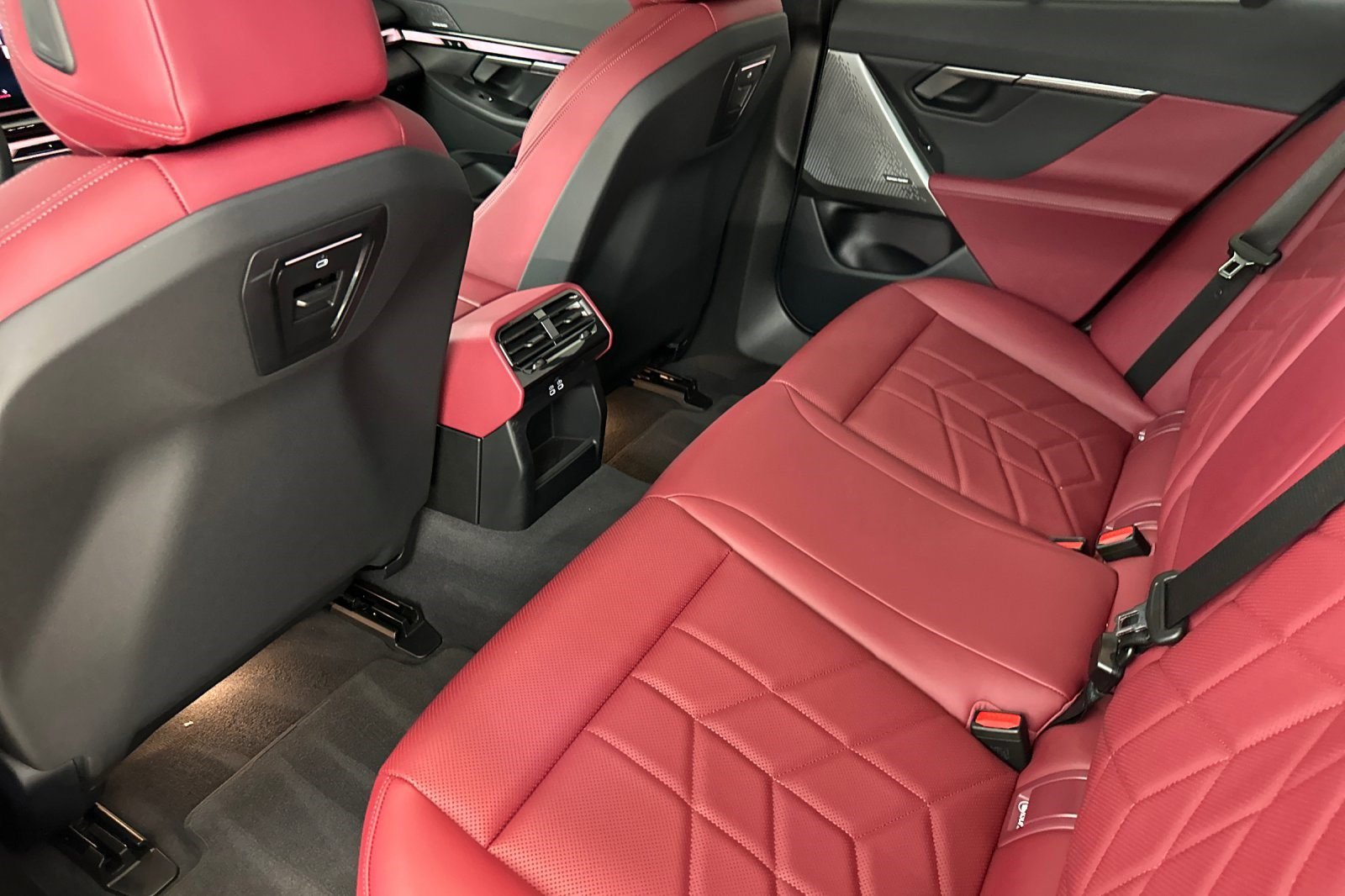 Certified 2024 BMW i5 eDrive40i w/ M Sport Package image 26