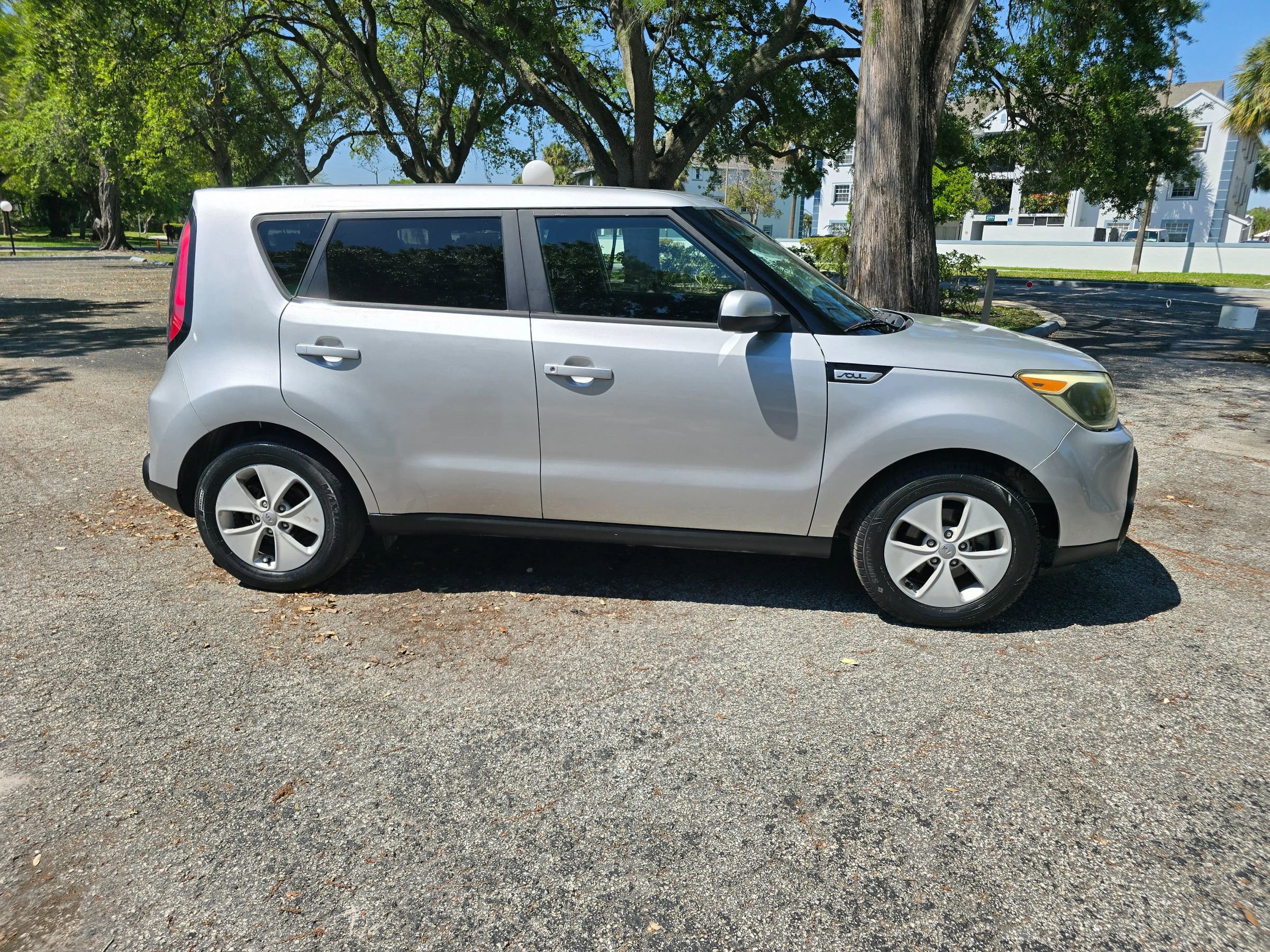 Used 2016 Kia Soul FWD image 4