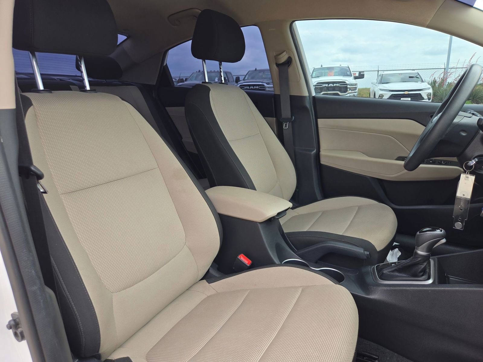 Used 2022 Hyundai Accent SEL FWD image 26