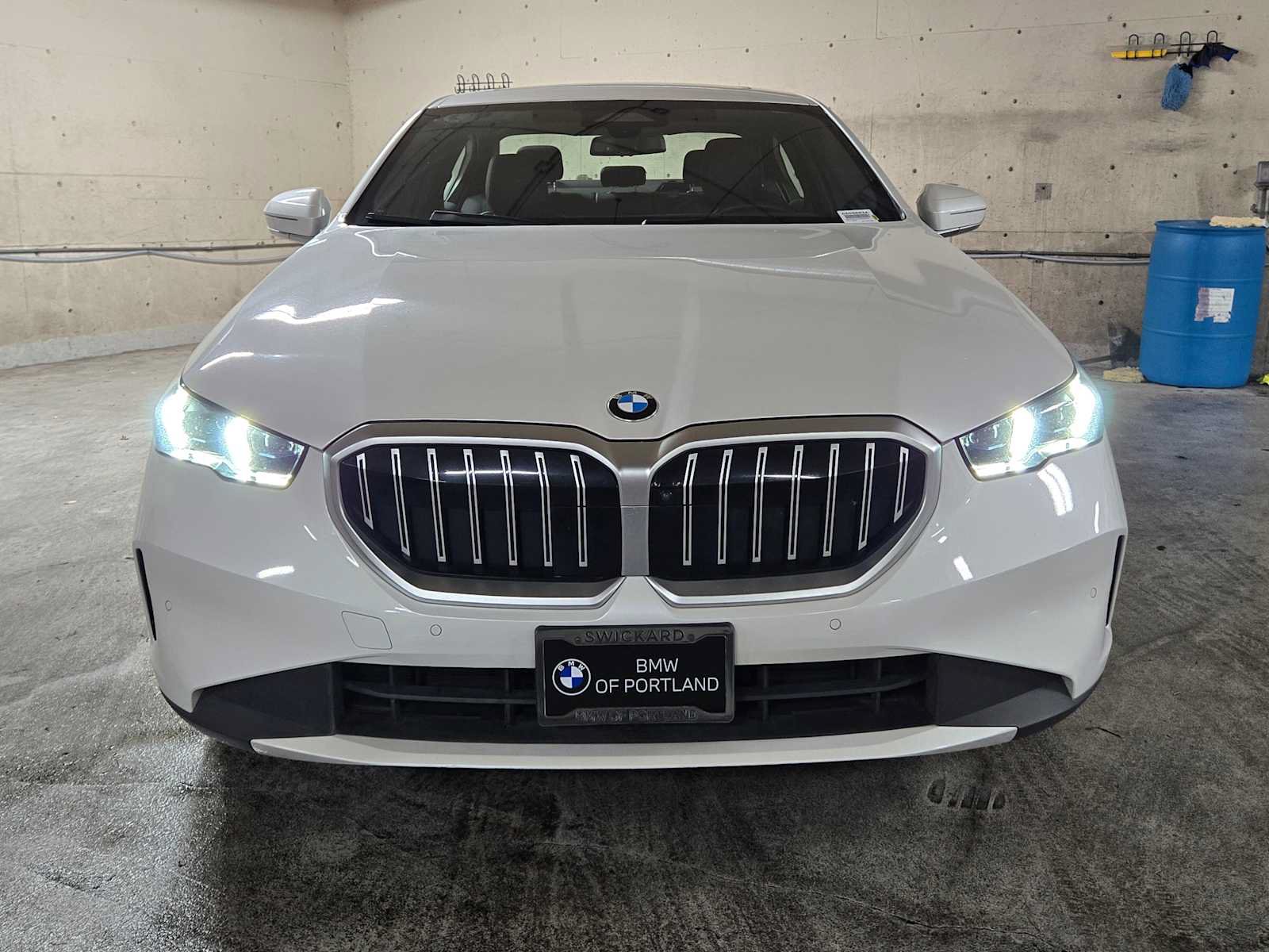 Used 2024 BMW 530i xDrive AWD/4WD image 8