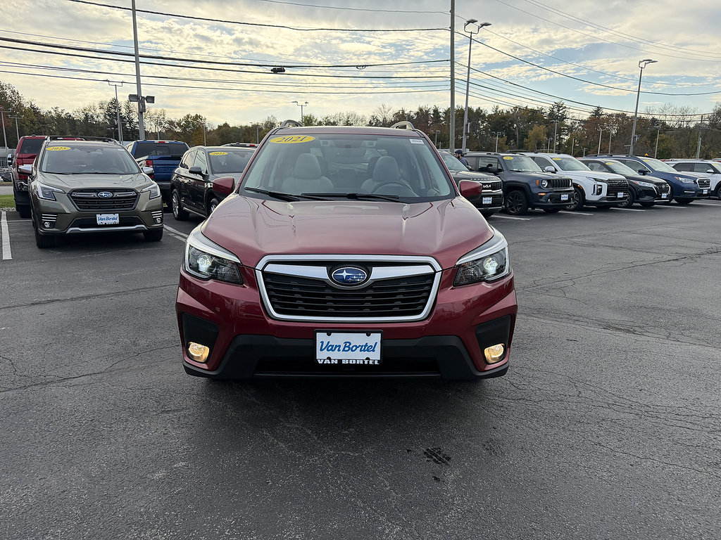 Used 2021 Subaru Forester Premium AWD/4WD image 9