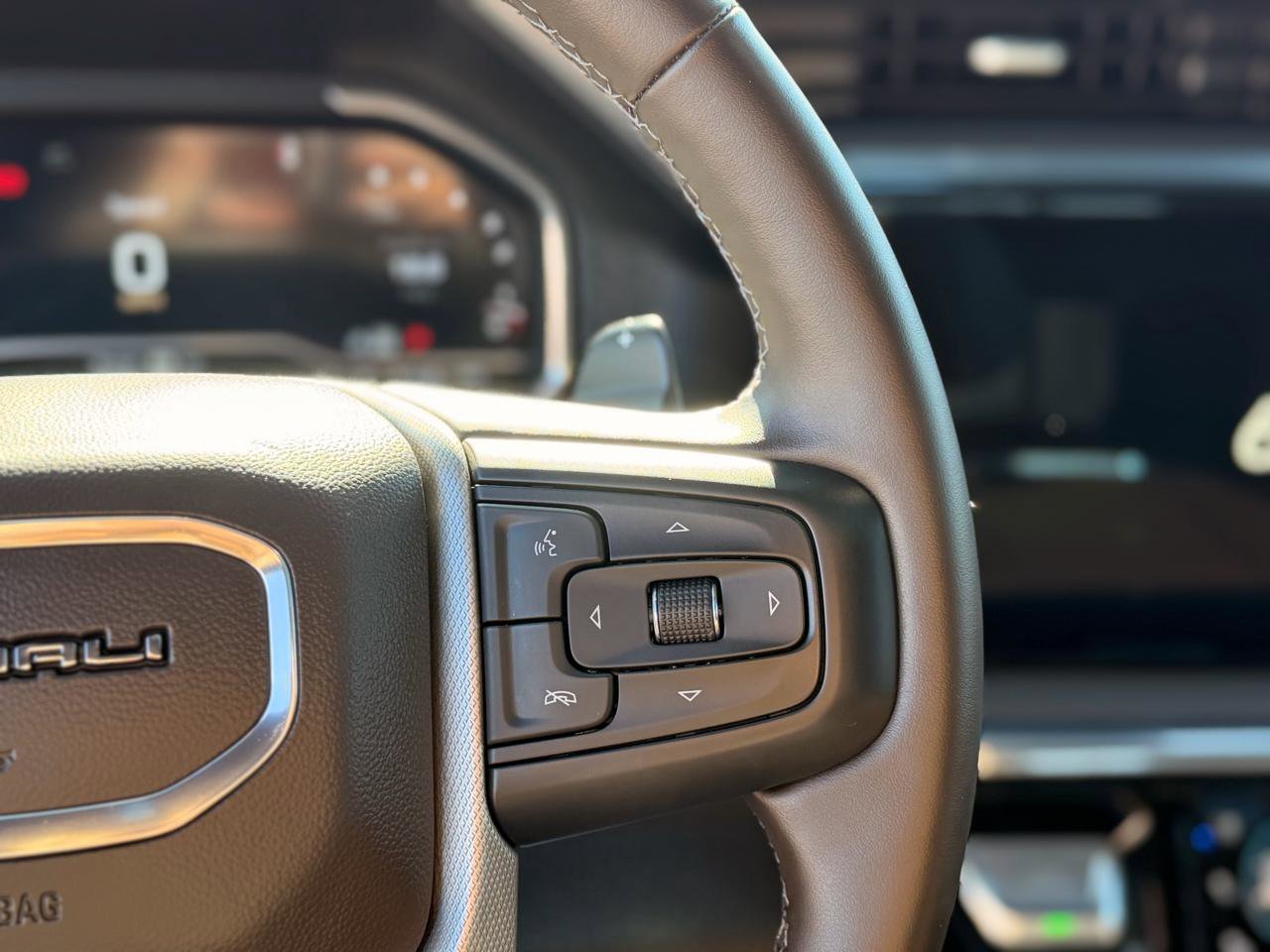 Used 2024 GMC Sierra 1500 Denali w/ Denali Reserve Package AWD/4WD image 19