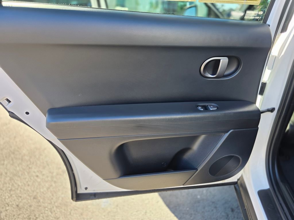 Certified 2025 Hyundai Ioniq 5 SEL image 18