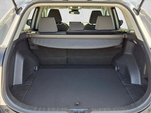 Used 2021 Toyota RAV4 XLE FWD image 6