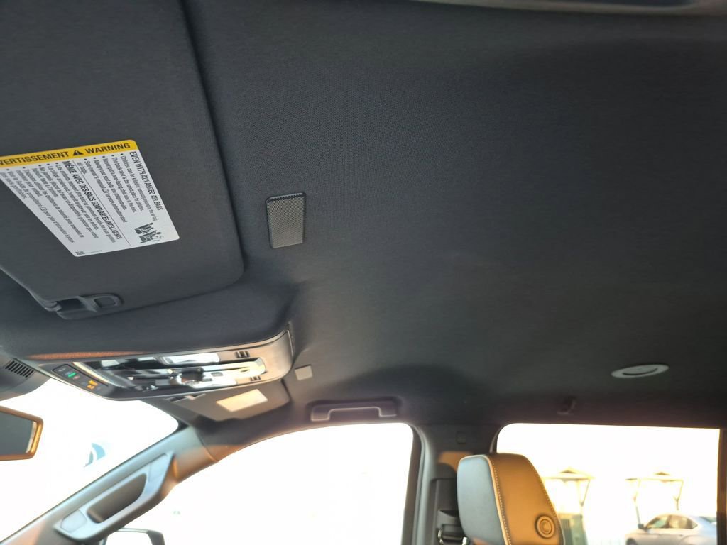 New 2026 Chevrolet Suburban Premier image 21