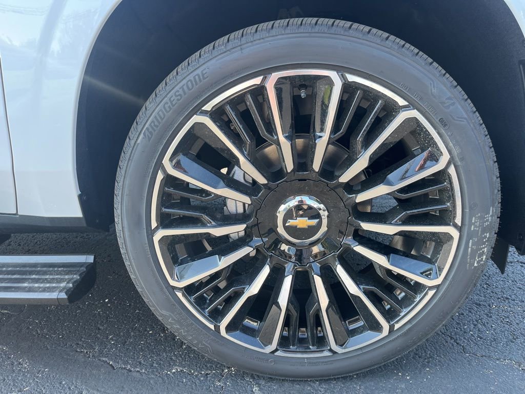 New 2026 Chevrolet Tahoe High Country AWD/4WD image 36