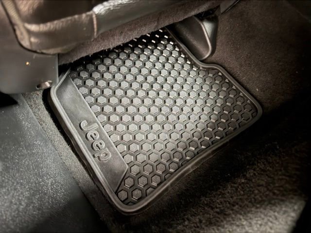 Used 2019 Jeep Compass Trailhawk image 18