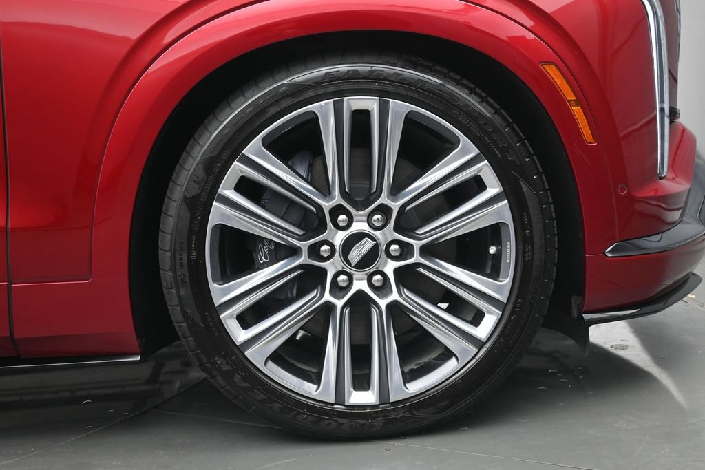 Used 2026 Cadillac Vistiq Platinum w/ LPO, Floor Liner Package AWD/4WD image 34