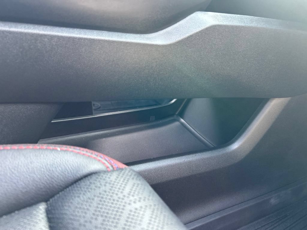Used 2025 Chevrolet Equinox RS w/ Convenience Package III FWD image 12
