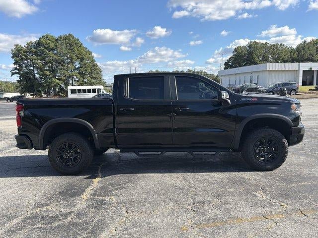 Used 2023 Chevrolet Silverado 1500 ZR2 w/ Technology Package AWD/4WD image 4