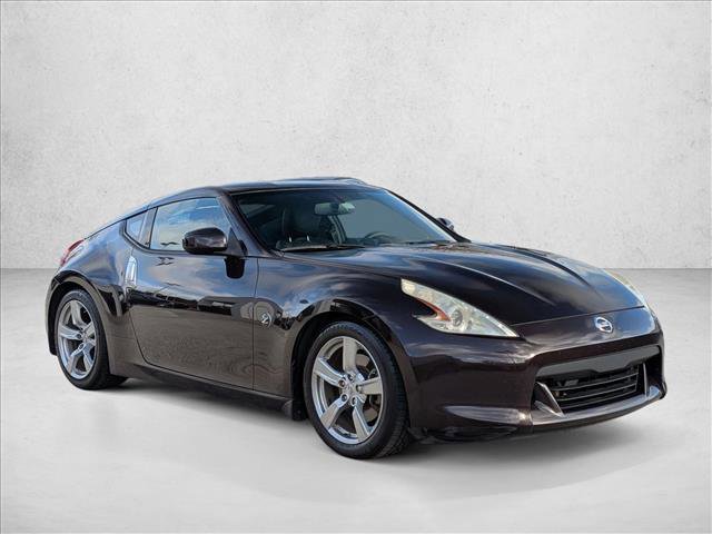 Used 2010 Nissan 370Z Touring image 3