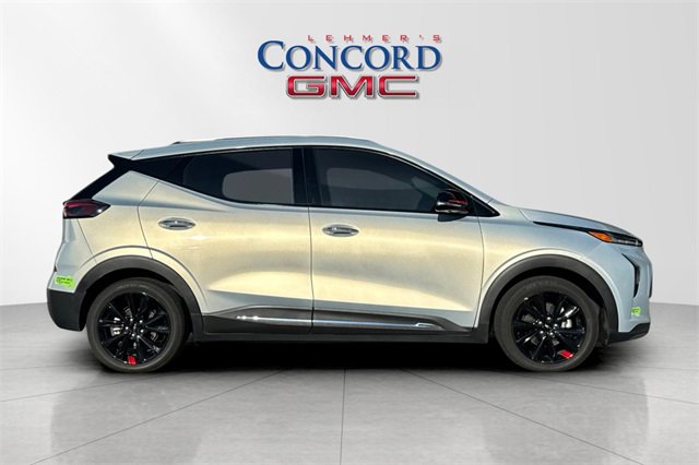 Used 2023 Chevrolet Bolt EUV Premier w/ Redline Edition image 3