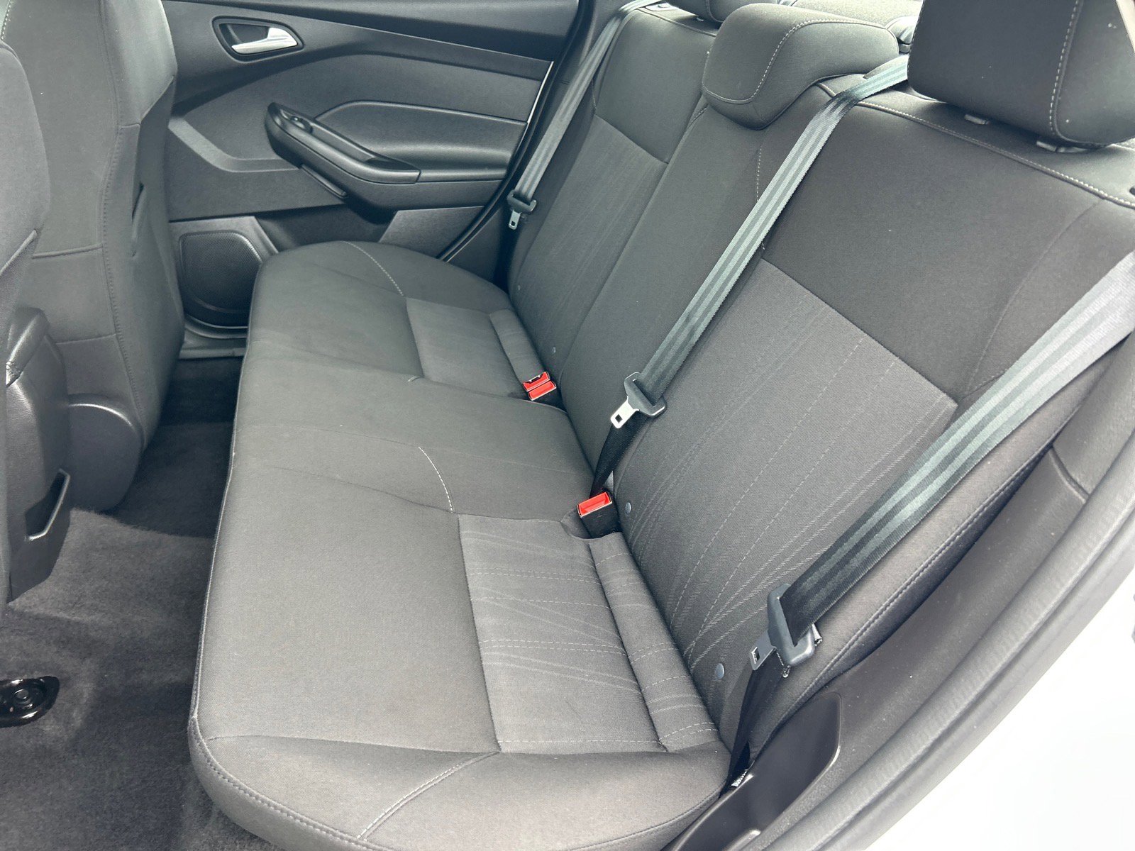 Certified 2018 Ford Focus SE image 9