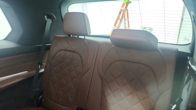 Used 2026 BMW X7 xDrive40i image 76