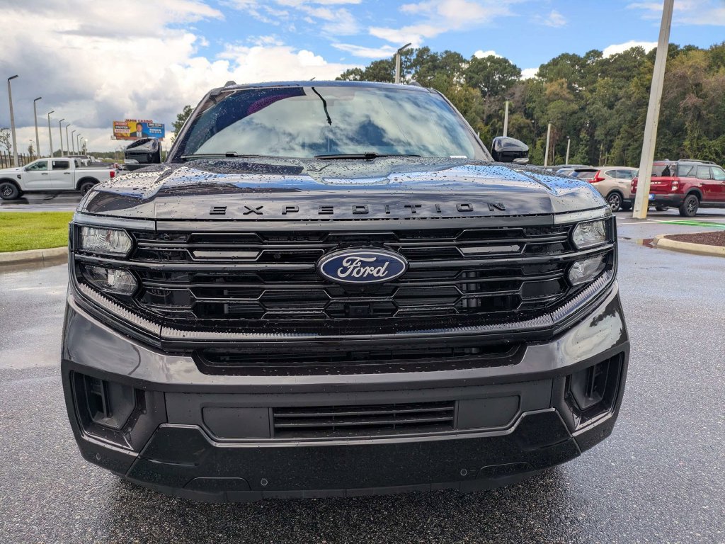 New 2027 Ford Expedition Max Platinum w/ Stealth Appearance Package AWD/4WD image 9