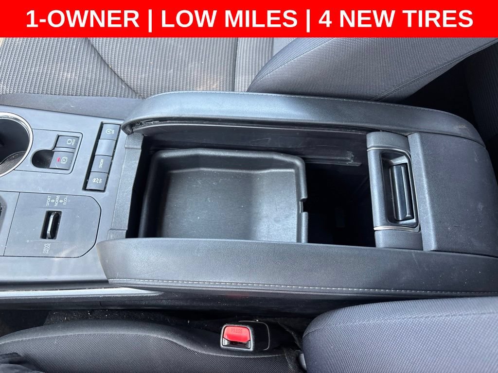 Used 2021 Toyota Highlander L FWD image 33