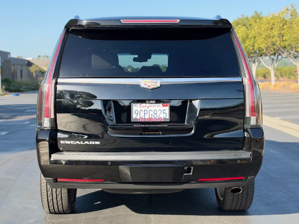 Used 2019 Cadillac Escalade Platinum AWD/4WD image 5