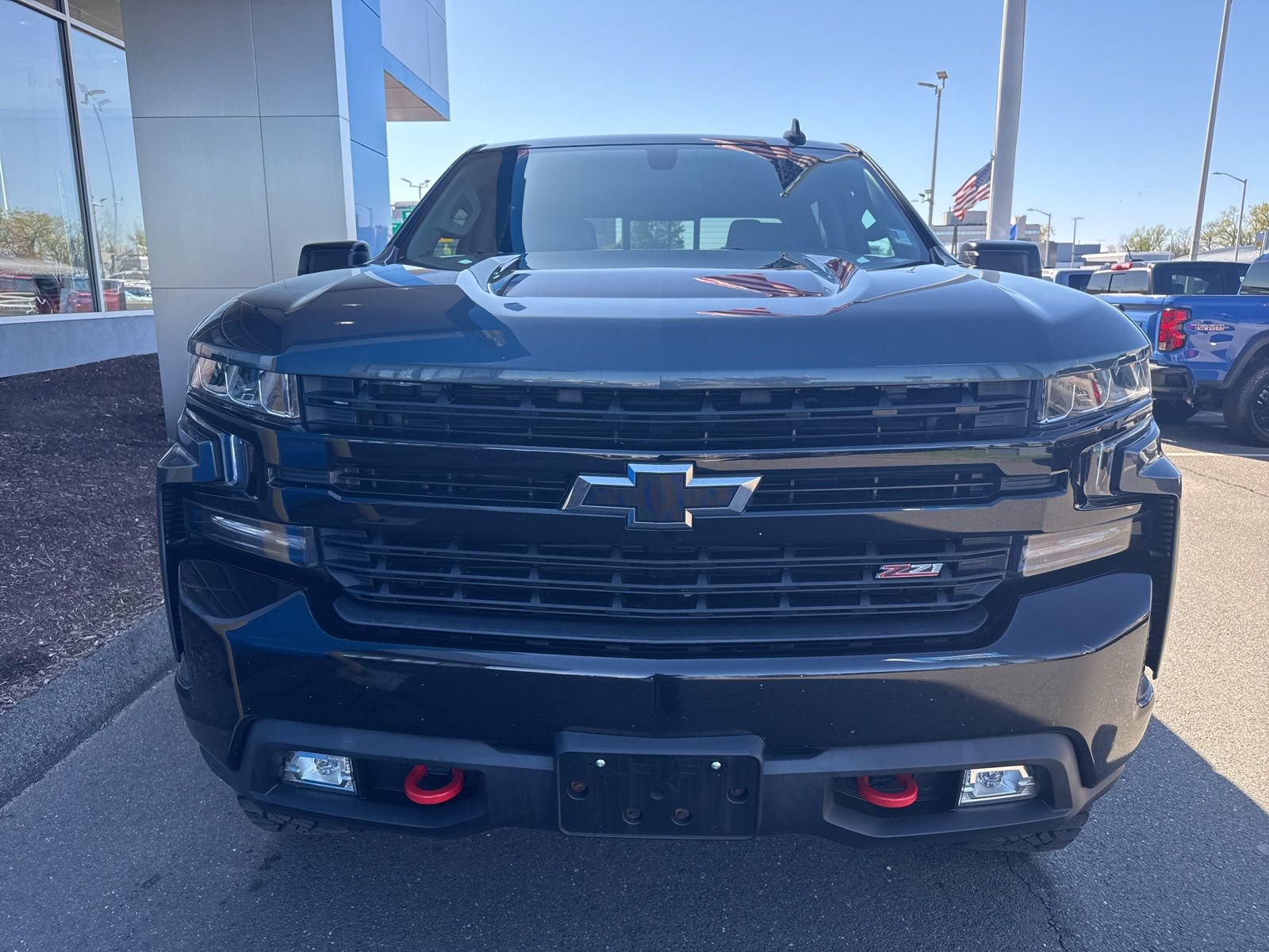 Used 2020 Chevrolet Silverado 1500 LT Trail Boss AWD/4WD image 3