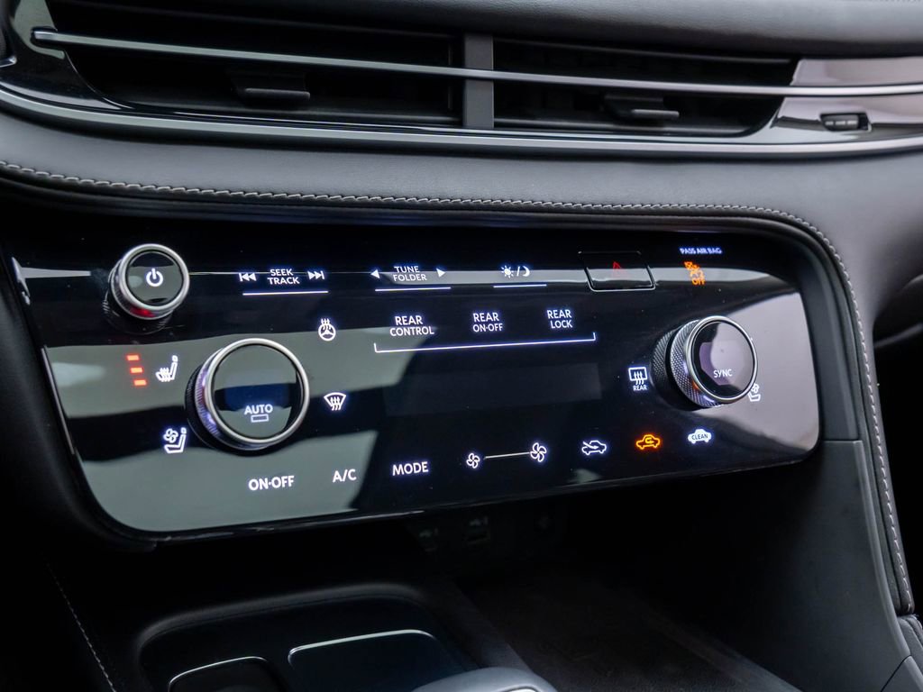 Used 2023 INFINITI QX60 Sensory w/ Cargo Package image 28