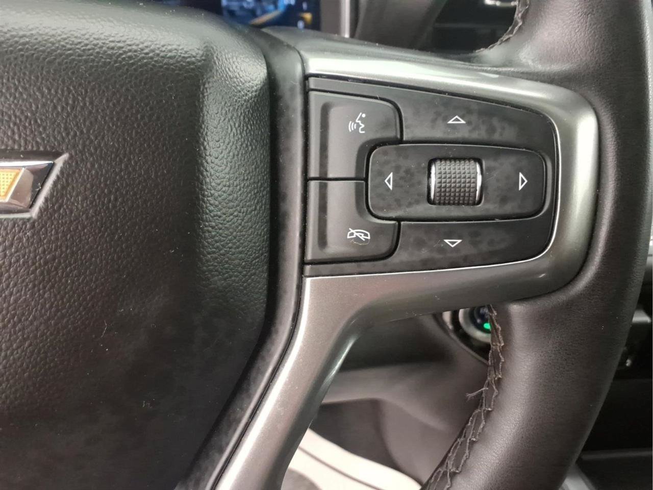 Used 2024 Chevrolet Silverado 2500 LTZ w/ LTZ Convenience Package AWD/4WD image 19