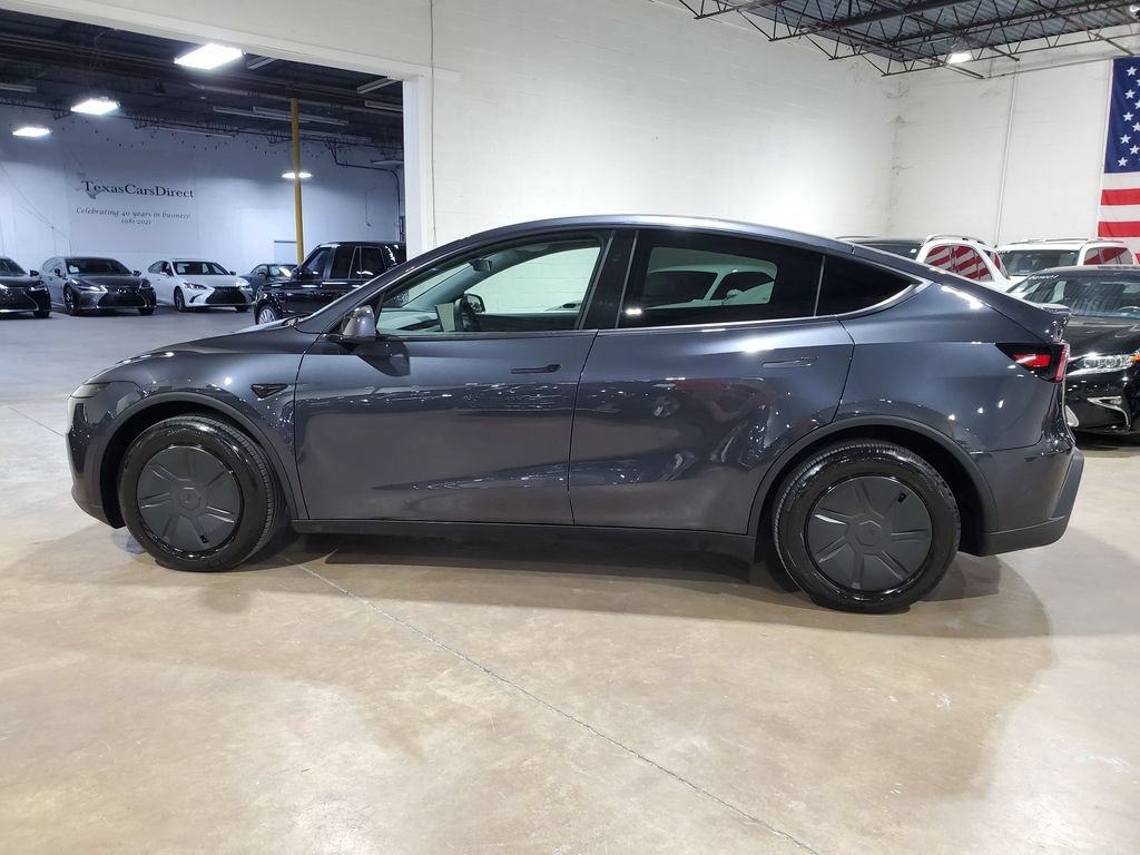 Used 2026 Tesla Model Y 2WD image 13